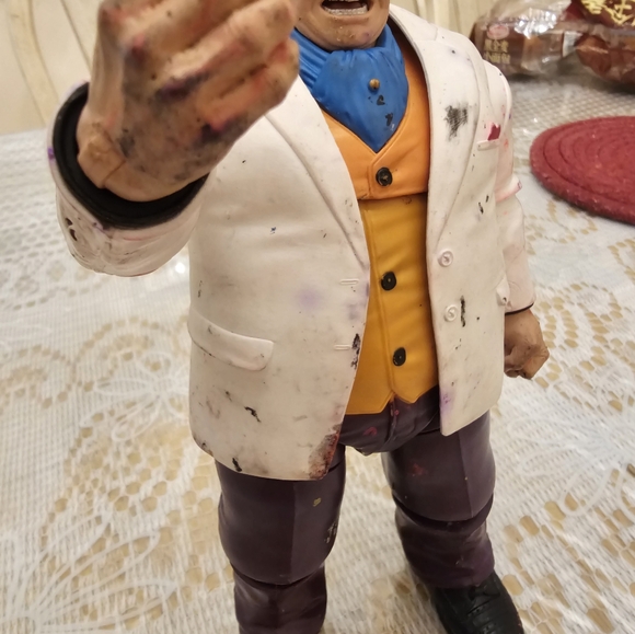 Kingpin figure (dirt/marked version) - Picture 2 of 5